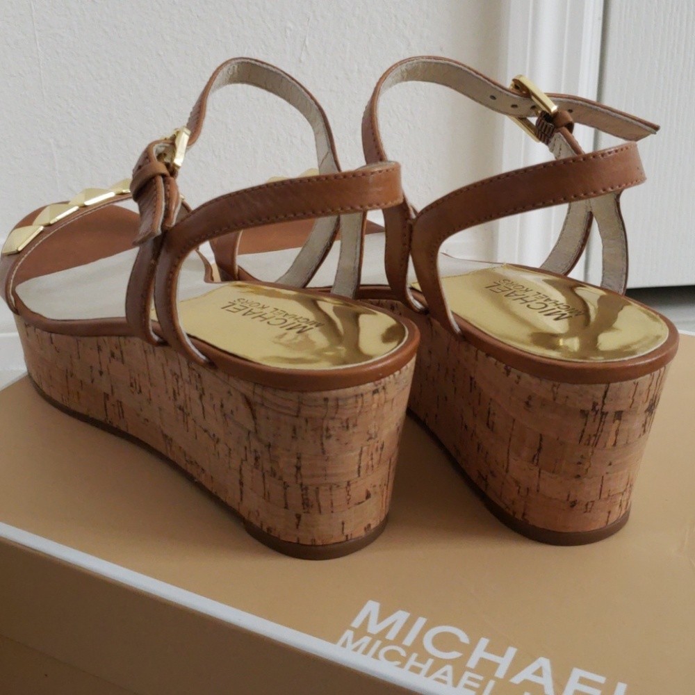 Sandals - Picture 4 of 5